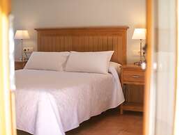 Logis Hotel Restaurante La Casa de Juansabeli