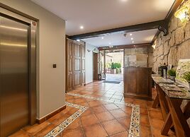 Logis Hotel Restaurante La Casa de Juansabeli