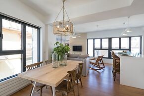 Chezmoihomes Plaza Nueva Premium