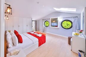 Lale Hotel
