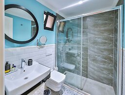 Lale Hotel
