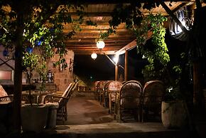 Antique Terrace Suites