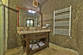 Antique Terrace Suites