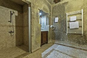 Antique Terrace Suites