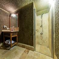 Antique Terrace Suites