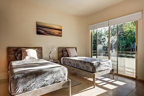 Honey 2 BRM sleeps 4 balcony