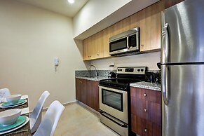 Honey 2 BRM sleeps 4 balcony