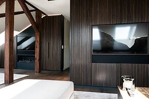 Airhome Limmatquai River View Apartment