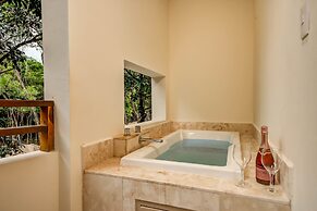 Blue Beach 2 BRM apt sleeps 5