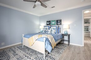 Bolivar Slam 3 Bedroom Home by RedAwning