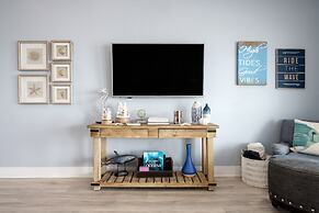 Bolivar Slam 3 Bedroom Home by RedAwning