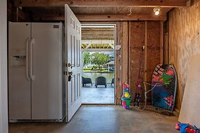 Bolivar Slam 3 Bedroom Home by RedAwning