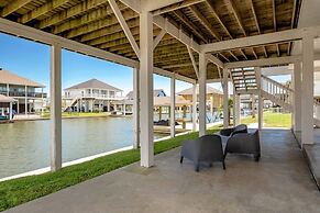 Bolivar Slam 3 Bedroom Home by RedAwning