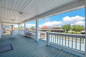 Bolivar Slam 3 Bedroom Home by RedAwning