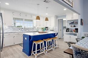 Bolivar Slam 3 Bedroom Home by RedAwning