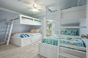 Bolivar Slam 3 Bedroom Home by RedAwning