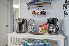 Bolivar Slam 3 Bedroom Home by RedAwning