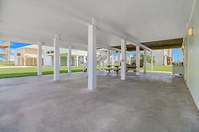 Always Sunny 3 Bedroom Home by RedAwning