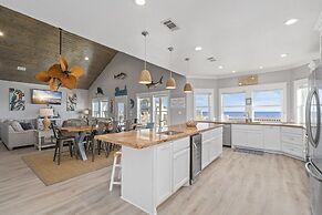 Shore Relaxin' 4 Bedroom Home by RedAwning