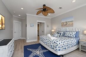 Shore Relaxin' 4 Bedroom Home by RedAwning