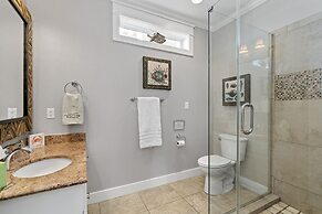 Shore Relaxin' 4 Bedroom Home by RedAwning