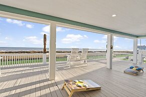 Shore Relaxin' 4 Bedroom Home by RedAwning