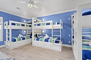 Shore Relaxin' 4 Bedroom Home by RedAwning