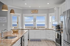 Shore Relaxin' 4 Bedroom Home by RedAwning