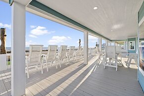 Shore Relaxin' 4 Bedroom Home by RedAwning