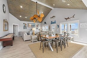 Shore Relaxin' 4 Bedroom Home by RedAwning