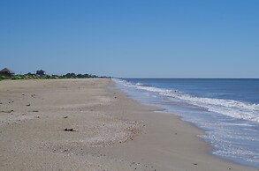 Mi Casa Del Mar 2 Bedroom Home by RedAwning