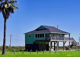 Mi Casa Del Mar 2 Bedroom Home by RedAwning