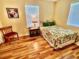 Mi Casa Del Mar 2 Bedroom Home by RedAwning