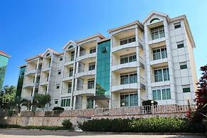 Lake Victoria Masionettes