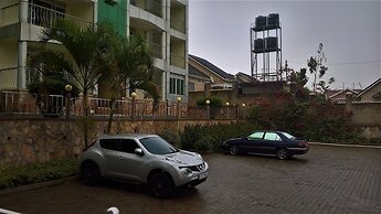 Lake Victoria Masionettes