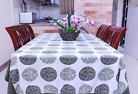 Lake Victoria Masionettes