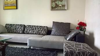 Lake Victoria Masionettes