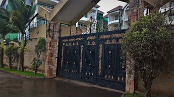 Lake Victoria Masionettes