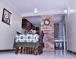 Lake Victoria Masionettes