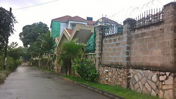 Lake Victoria Masionettes