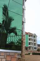 Lake Victoria Masionettes