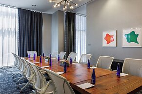 Archer Hotel Boston/Burlington