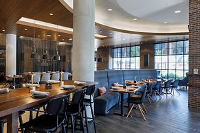 Archer Hotel Boston/Burlington