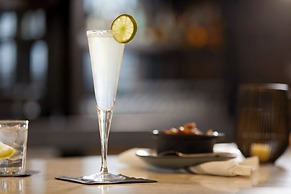 Archer Hotel Boston/Burlington