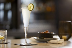 Archer Hotel Boston/Burlington