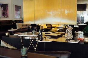 Roomers Munich, Autograph Collection