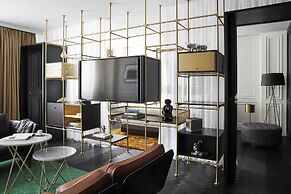 Roomers Munich, Autograph Collection