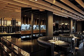 Roomers Munich, Autograph Collection