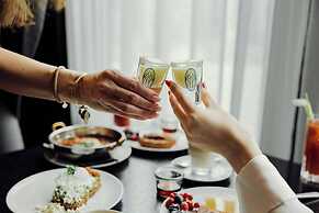 Roomers Munich, Autograph Collection