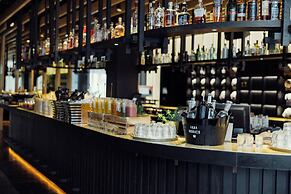 Roomers Munich, Autograph Collection